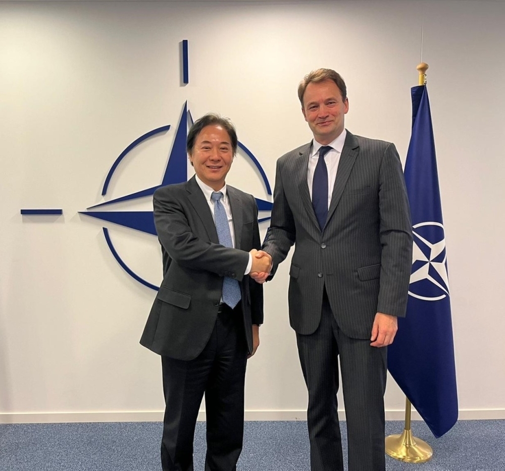 伊澤大使とジョフリー・ヴァン・レーウェン事務総長室長兼参謀長の会談